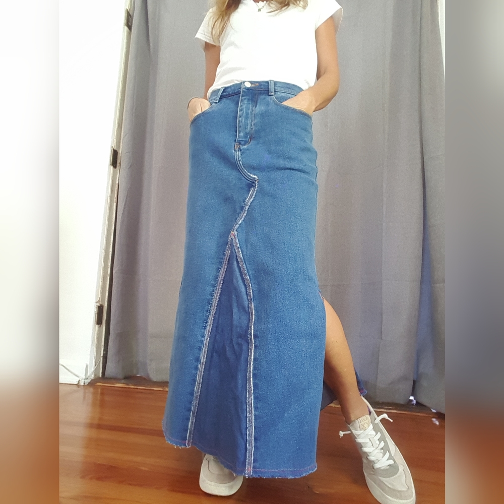 Denim Maxi Skirt Size 8 vintage Denim and Co. Colorful embroidery hand crafted